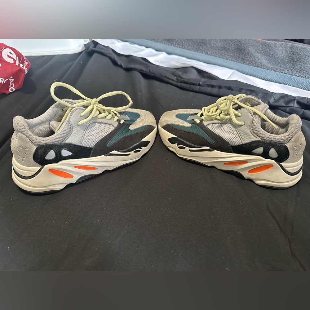 Yeezy 700 V1 Waverunner - Picture 3 of 5
